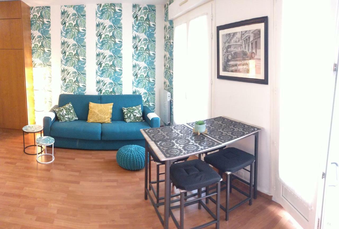 Studio Royal By Beds4Wanderlust - Place Du Marche Avec Parking Prive Fontainebleau Exteriör bild